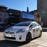 Taxi auf Stadtplatz