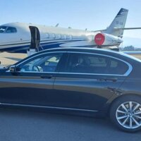 BMW von Murtal-Taxi mit Flugzeug
